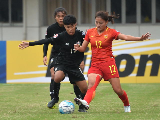 国际女足锦标赛开幕式精彩绝伦，各国代表盛装出席